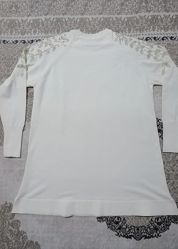 xxl Beden Kadın Beyaz kolları boncuk işi Detayli TRİKO