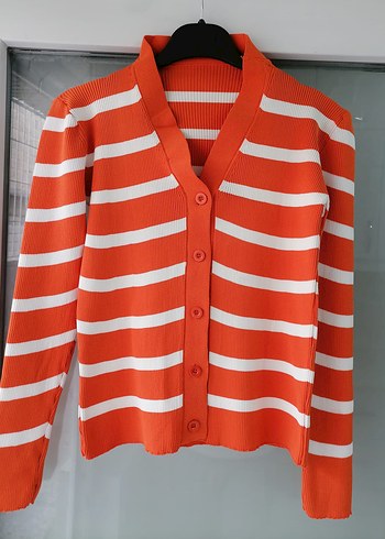 V Yaka Çizgili Kırmızı Kadın Hırka - Görsel 3