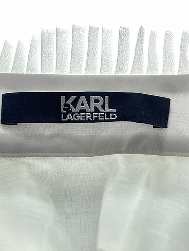 38 Beden beyaz Renk Karl Lagerfeld Gömlek %70 İndirimli.