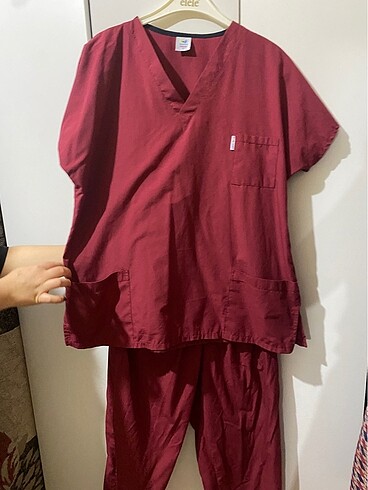 Bordo hastane önlüğü takımı