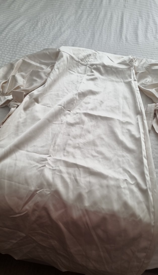 Uzun Beyaz Saten Drapeli Elbise - Görsel 4