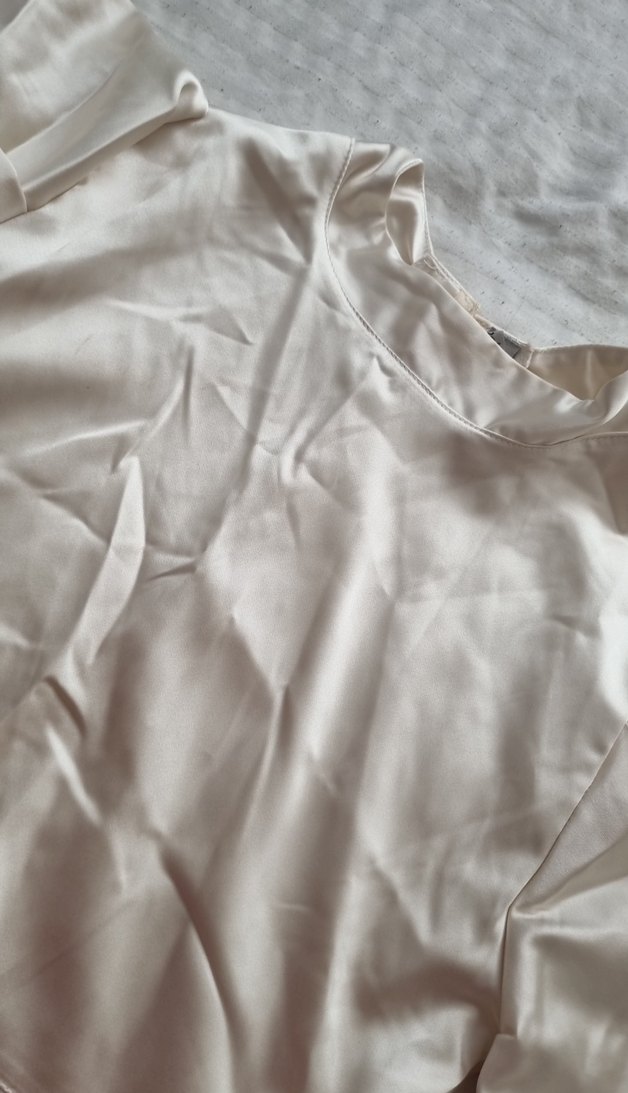 Uzun Beyaz Saten Drapeli Elbise - Görsel 3