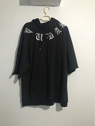 Kısa Kol Kapüşonlu Siyah Hoodie