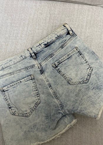 Düğmeli Bağlama Desenli Kadın Kot Şort - Görsel 2