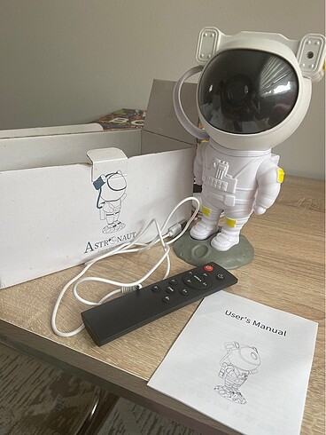Beden astronot galaksi gece lambası