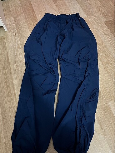 Bershka paraşüt pantolon - Görsel 3