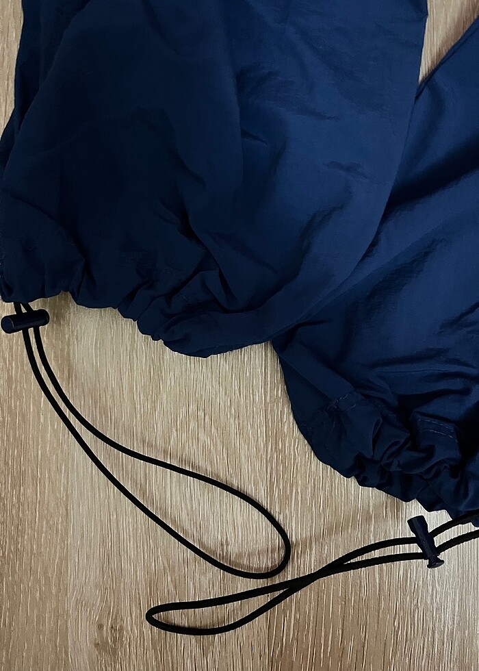 Bershka paraşüt pantolon - Görsel 4