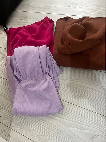 2?li sweatshirt L beden , 1 tane uzun yazlık elbise S beden