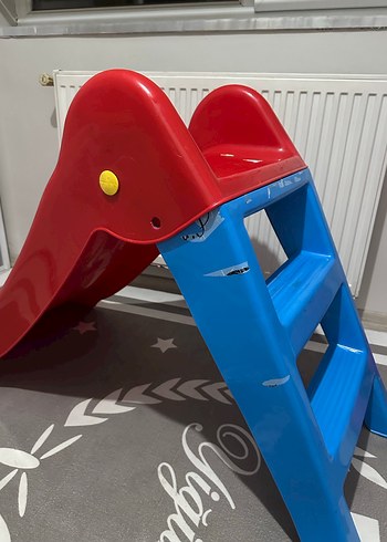 Ikea Çocuklar için Kırmızı Kaydırak