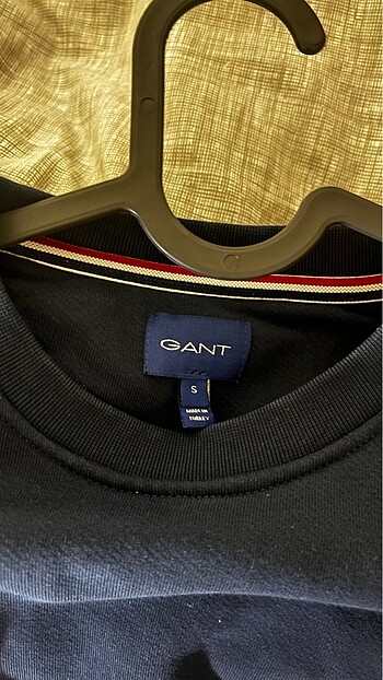 s Beden Gant sweatshirt