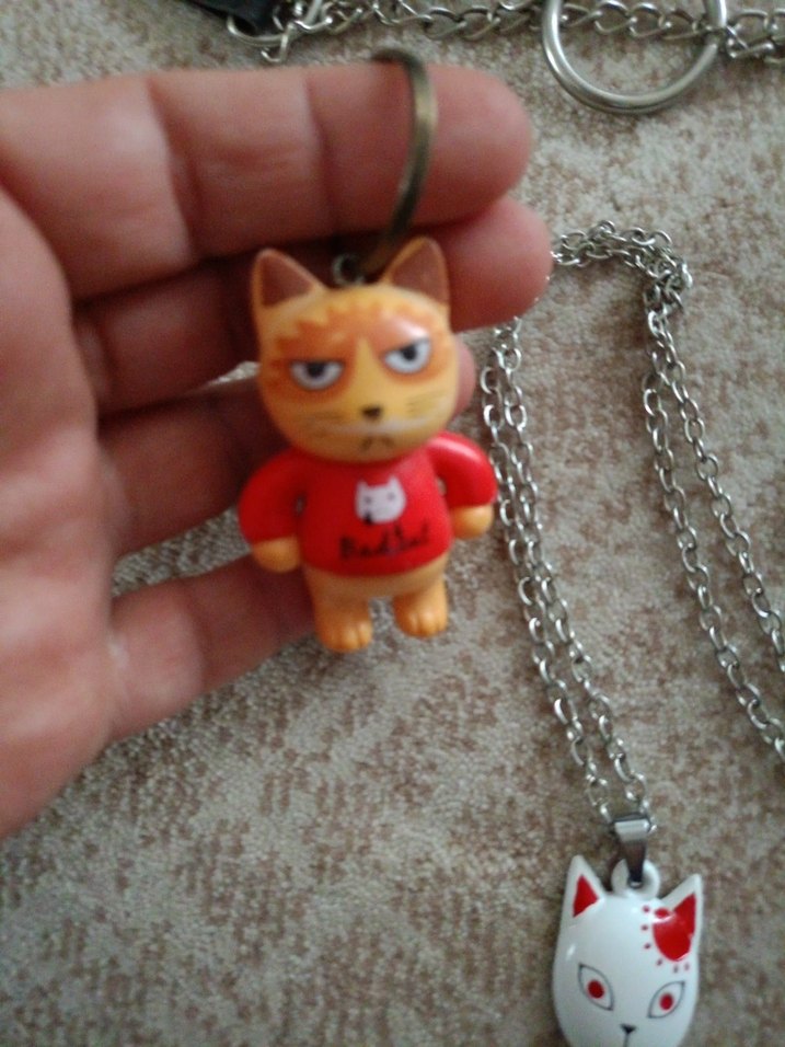 Bad cat Kırmızı Rock Punk Kadın Anahtarlık - Görsel 2