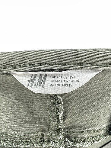 universal Beden haki Renk H&M Mini Şort %70 İndirimli.