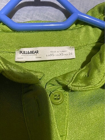 xs Beden yeşil Renk pull&bear parlak yeşil düğmeli bluz