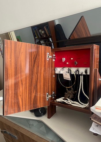 Ahşap takı dolabı - Görsel 2