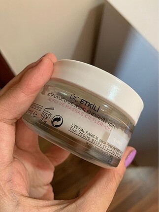 Loreal Paris Loreal paris 3 etkili nemlendirici krem