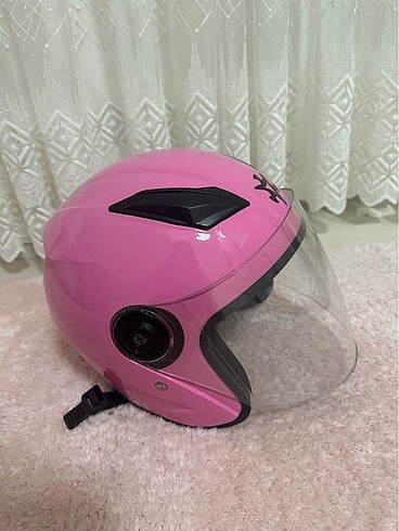 Pembe kask