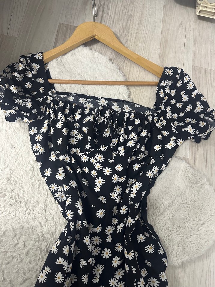 Çiçek Desenli Elbise - Görsel 2