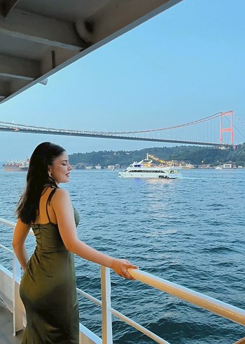 Diğer Kadın V Yaka Drapeli Uzun Saten Elbise