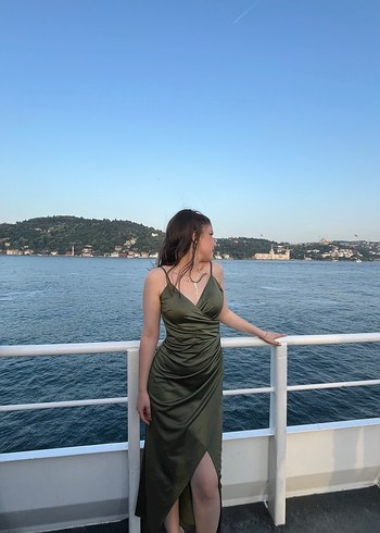 Kadın V Yaka Drapeli Uzun Saten Elbise