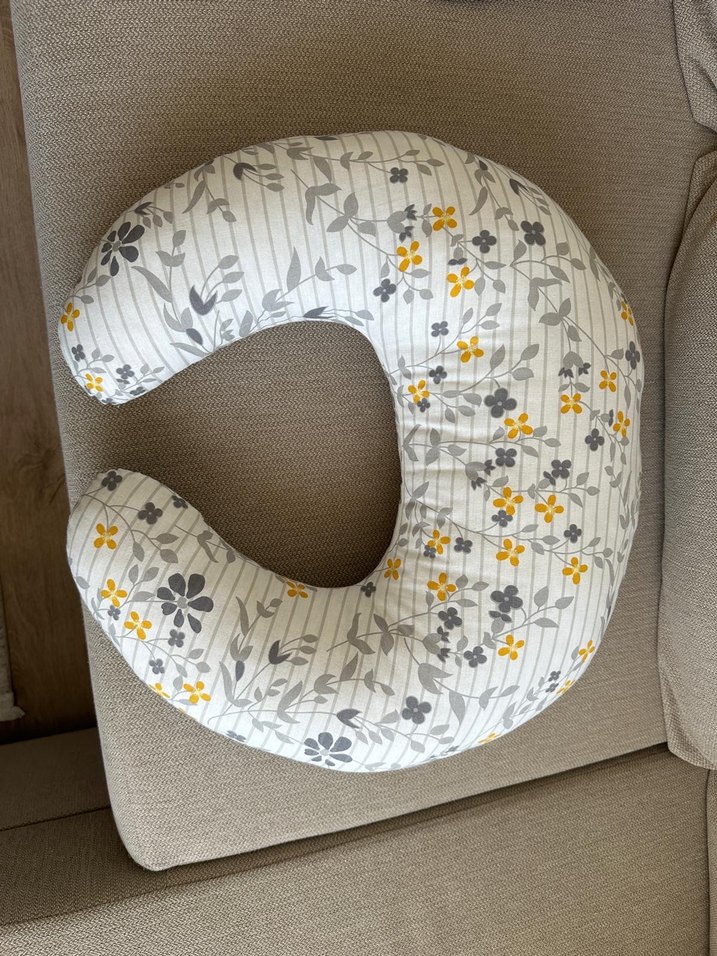 Gri Çiçek Desenli Emzirme ve Hamile Yastığı - Görsel 2
