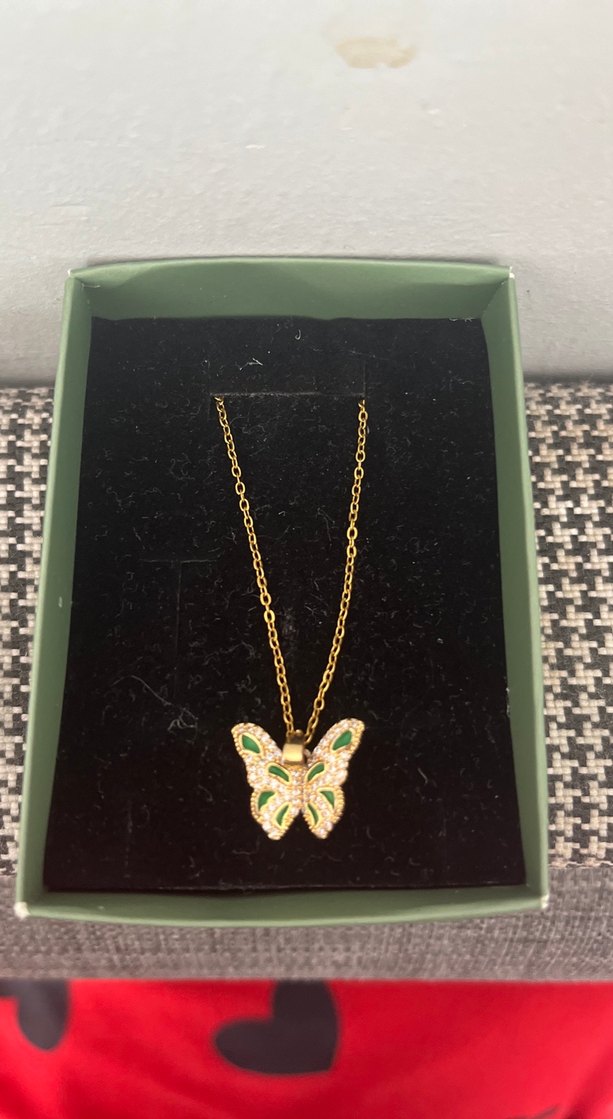 Altın Renkli Mini Zincirli Kelebek Kolye - Görsel 2