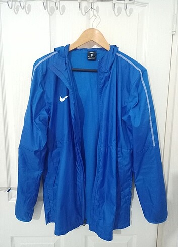 Nike yağmurluk 