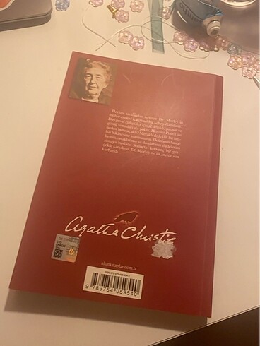  Agatha christie iskemlede beş ceset