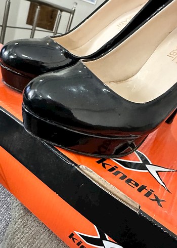 Parlak Siyah Kadın Stiletto Topuklu Ayakkabı - Görsel 9