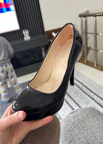 Parlak Siyah Kadın Stiletto Topuklu Ayakkabı - Görsel 2