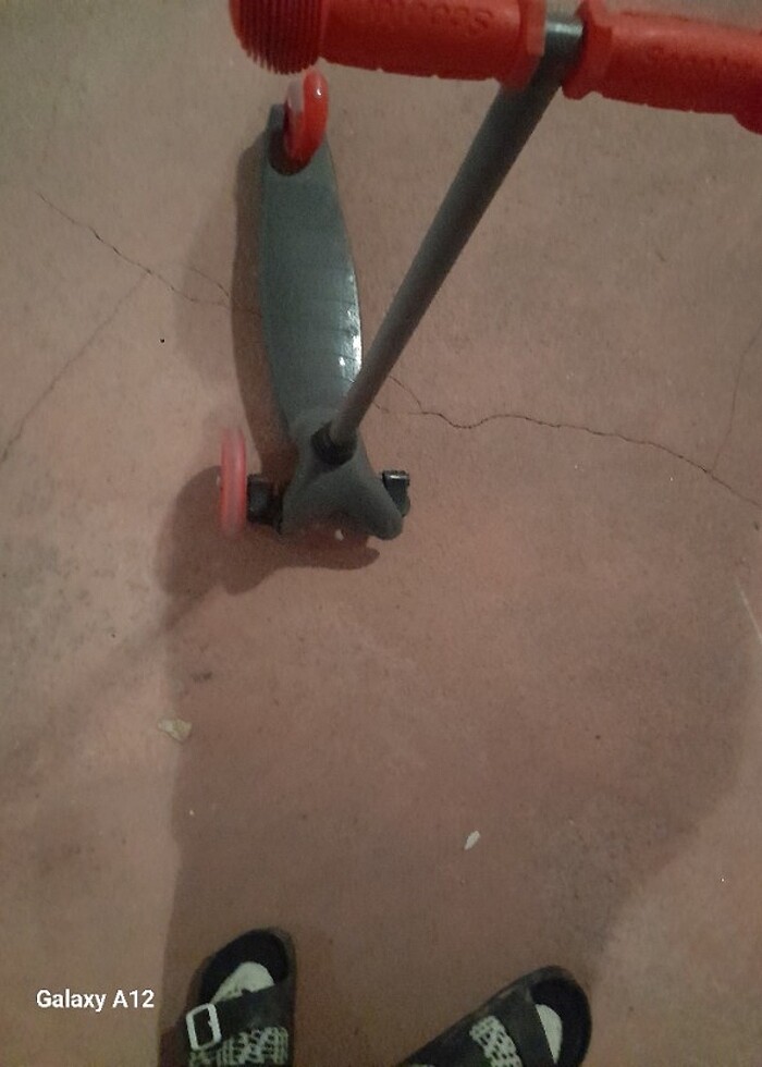 2 adet sikitor 5 yasa gore birinin tekeri cikti takilacak tekeri - Görsel 3