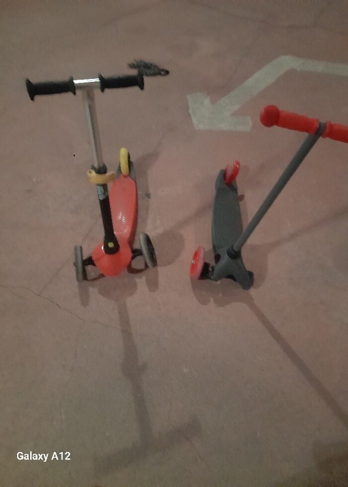 2 adet sikitor 5 yasa gore birinin tekeri cikti takilacak tekeri - Görsel 4