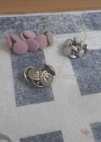 Beden Altın Rengi Parlak Aslan Figürlü Erkek Rozeti 6 buyuk 6 kucuk