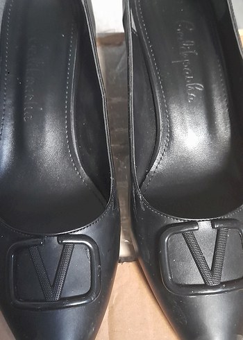 Siyah Deri Tokalı Stiletto Kadın Ayakkabı 40