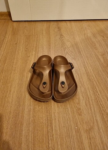 Birkenstock 37 numara orijinal bu renk artık üretilmiyor