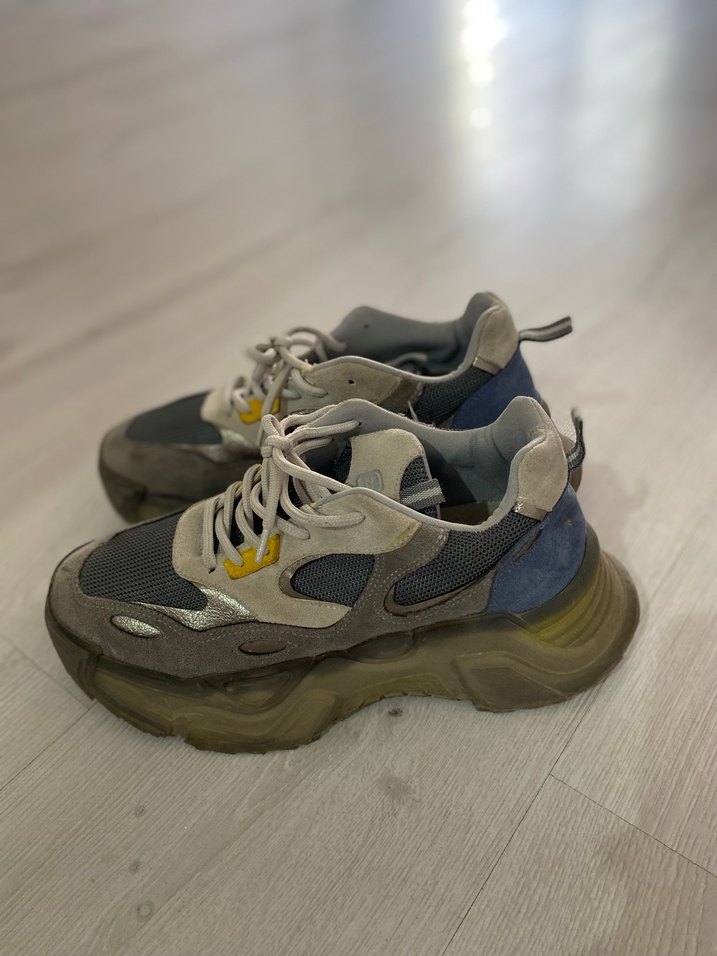 Gri Spor Tarzı Kadın Sneakers - Görsel 3