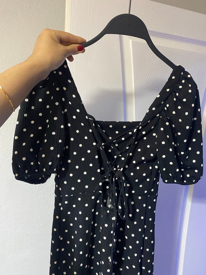 Düğmeli Siyah Puantiyeli Uzun Elbise - Görsel 3