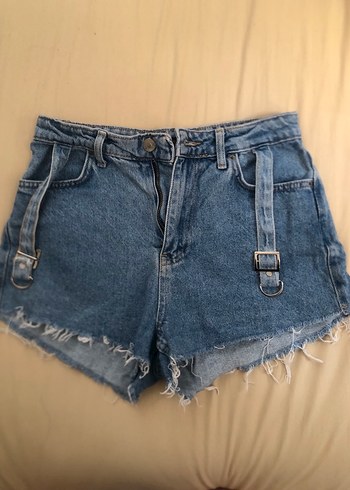 Tokalı Bol Kesim Mini Kot Şort