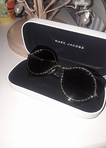 Marc Jacobs kadın güneş gözlüğü