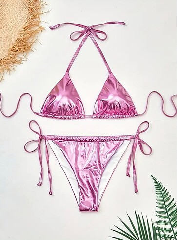 Parlak pembe bikini
