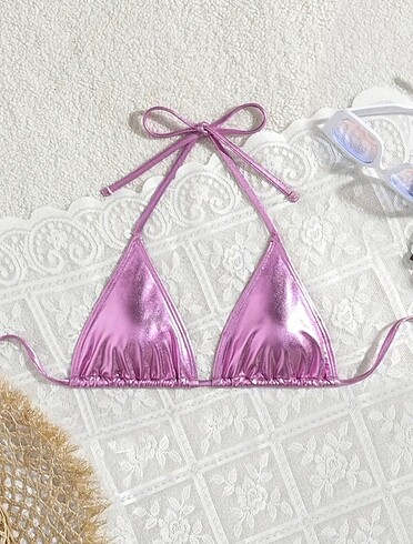 Parlak pembe bikini üstü