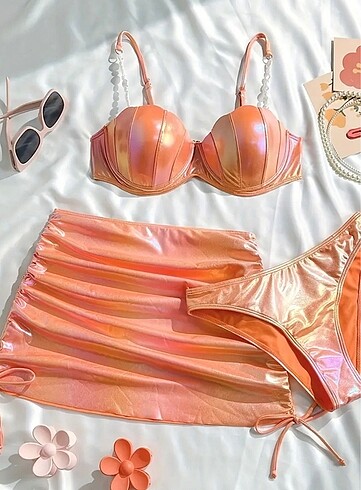 Parlak bikini takımı
