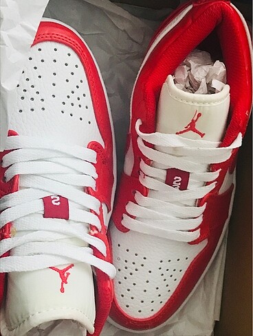 Nike air jordan gym red