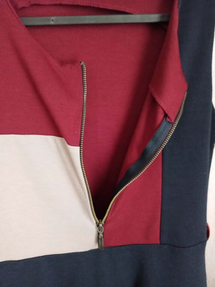 Kolsuz Renk Bloklu Kadın Elbise - Görsel 3