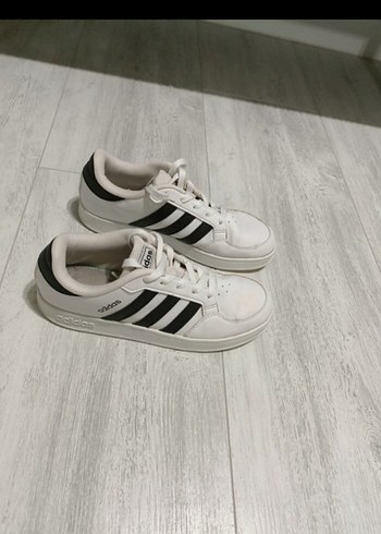 Adidas Beyaz Kadın Spor Ayakkabı