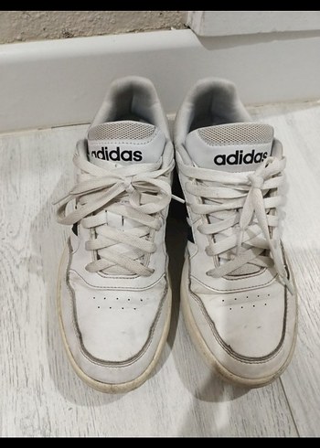 Beyaz Adidas Kadın Spor Ayakkabı