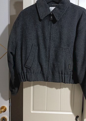 Pull and Bear Gri Fermuarlı Kadın Midi Ceket