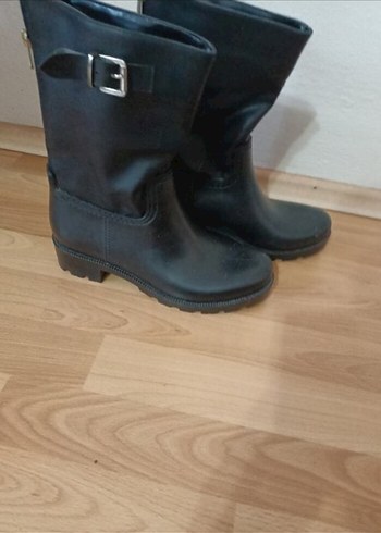 Diğer Tokalı Siyah Kadın Biker Bot