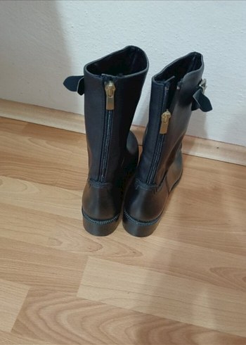 39 Beden siyah Renk Tokalı Siyah Kadın Biker Bot