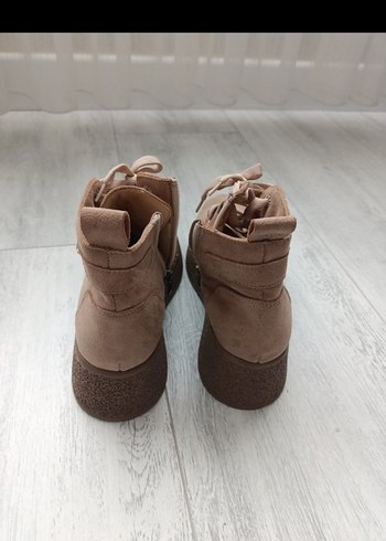 37 Beden Bej Süet Kadın Dolgu Topuk Bot