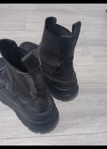 38 Beden Siyah Platform Topuklu Kadın Lastik Bot